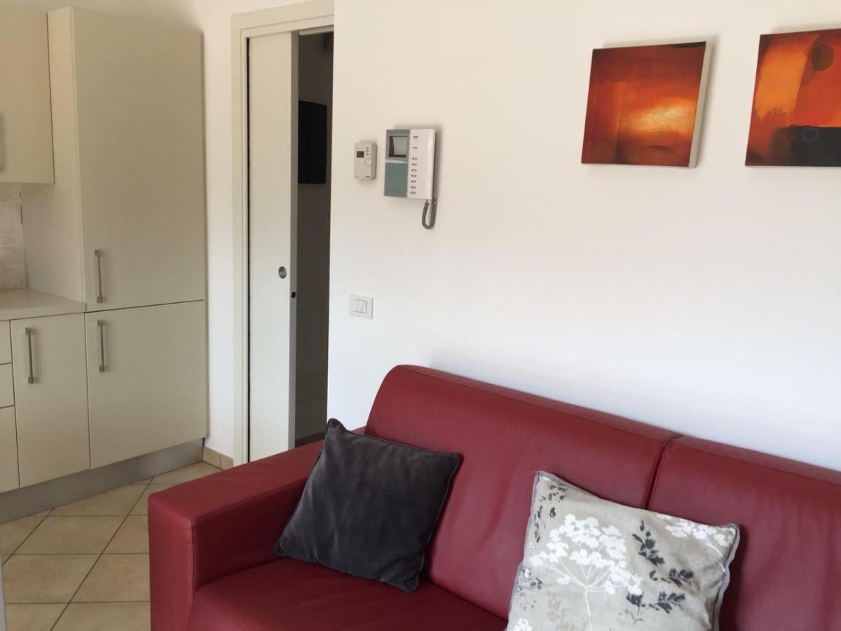 Apartment Alessandra Ленно Екстер'єр фото