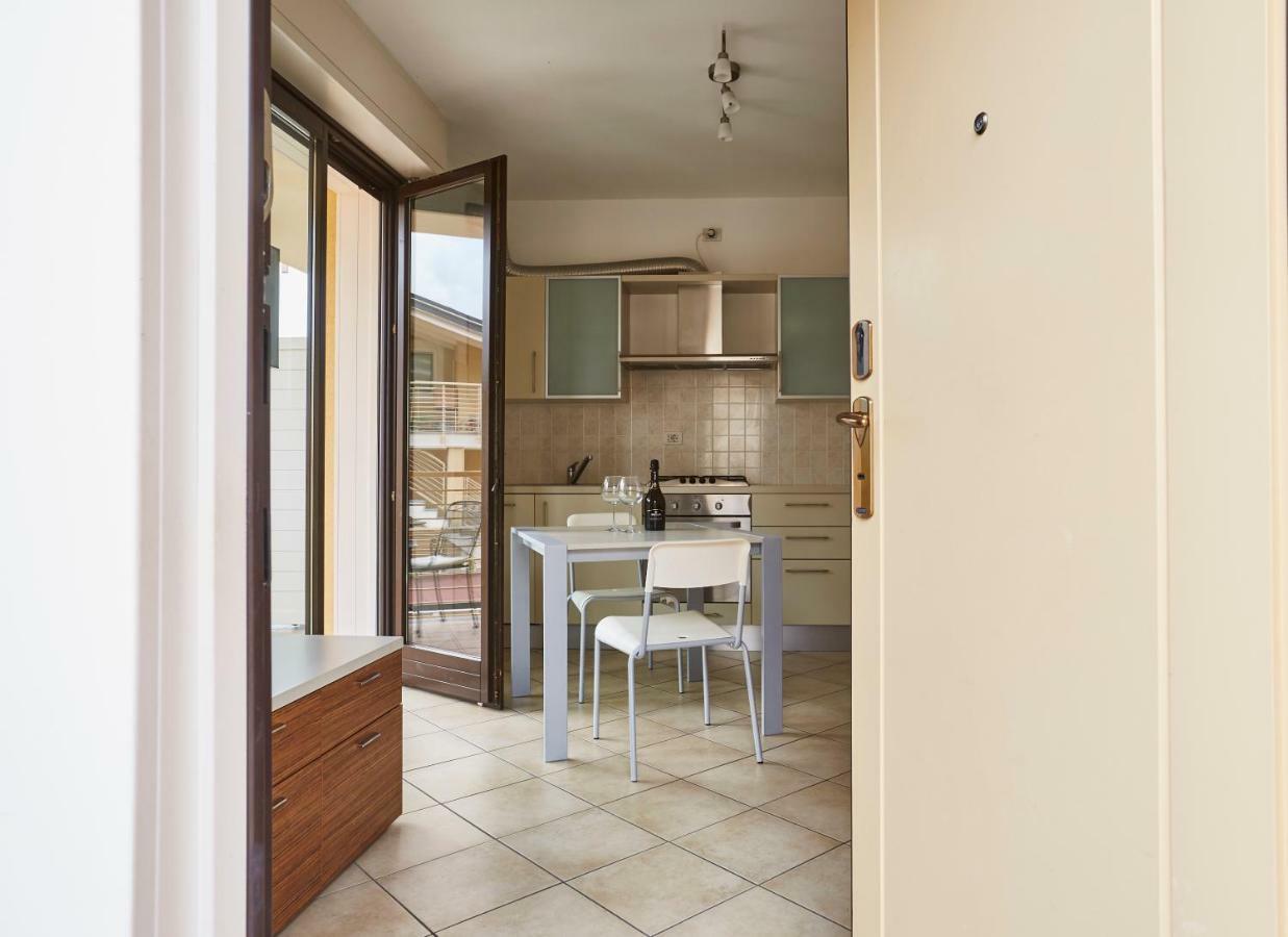 Apartment Alessandra Ленно Екстер'єр фото