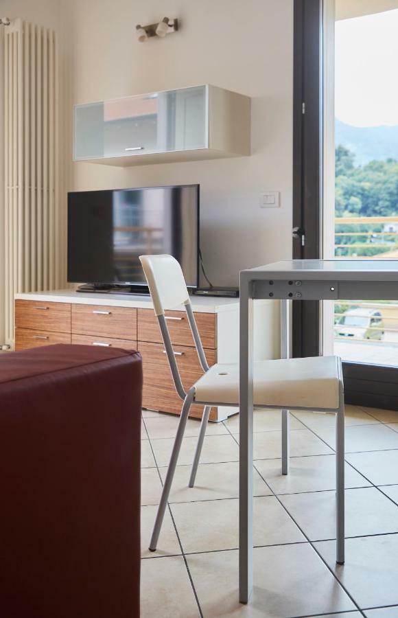 Apartment Alessandra Ленно Екстер'єр фото