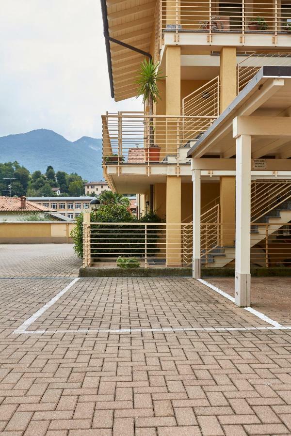 Apartment Alessandra Ленно Екстер'єр фото